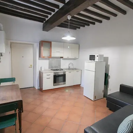 Apartment Center Cozy Parma